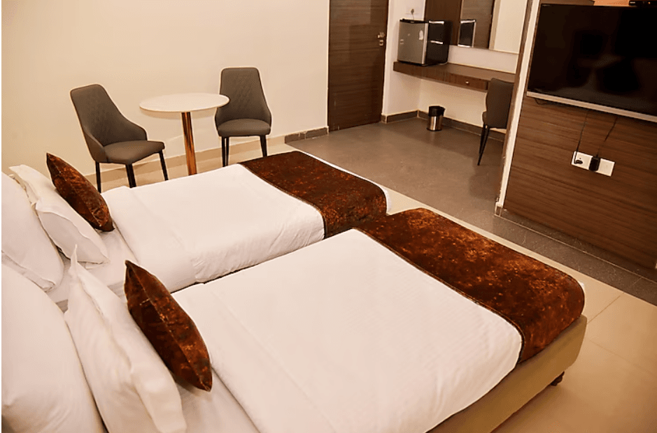 Premium Twin Room Twin Size Bed